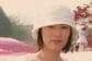 32歳の頃と50歳現在の写真を並べてみたら　「2児の母のビフォーアフター」に反響