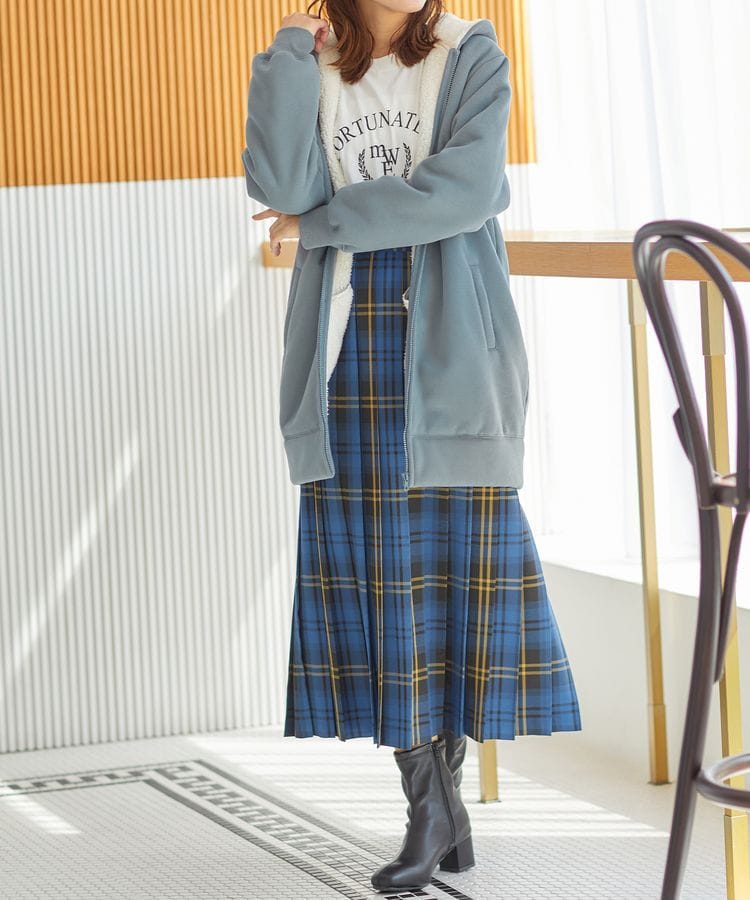 出所：ハニーズ公式通販 裏ボアロングパーカー