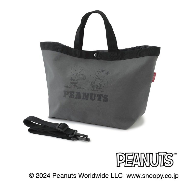出所：AOKI公式　AOKI＆PEANUTSコラボ 軽量 2wayトートバッグ