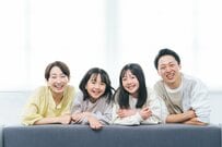 【20歳代・30歳代・40歳代・50歳代】現役世代が知っておきたい「給付金・補助金・手当」10選！子育ても介護も自分のキャリアも…どんな支援制度がある？