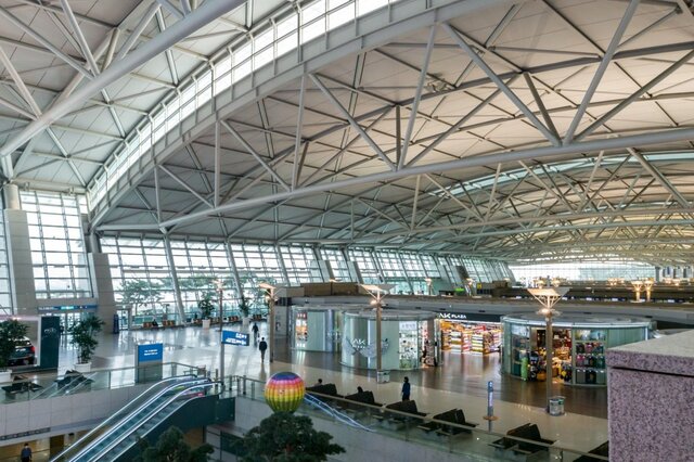 韓国の空港で水のペットボトルを購入したはずが…見た目とのギャップがすごい「まさかの中身」に驚きの声