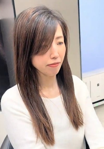 【劇的イメチェン】胸元から肩下まで大胆カットした女性 さらに洗練されたと話題に