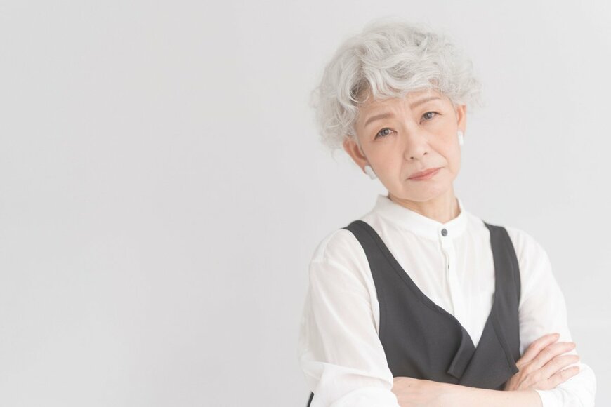 70歳代「おひとりさまの平均貯蓄額」はいくらか？厚生年金と国民年金の「平均年金月額」とは