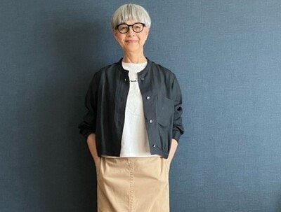 【70代マダム】が着こなす「agnès b.」ロゴTコーデが素敵！ハイセンスなカジュアルコーデが勉強になる