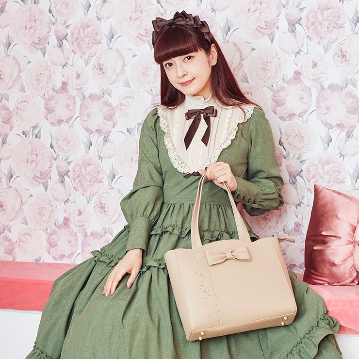 出所：しまむら公式オンラインストア　リボンバッグ（青木美沙子）