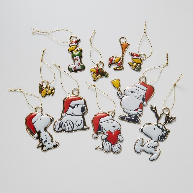 出所：株式会社千趣会『お気に入りのキャラクターのアイテムでクリスマスを祝おう！　「スヌーピー」「トムとジェリー」新作アイテム　11月1日（水）より販売開始』(c) 2023 Peanuts Worldwide LLC