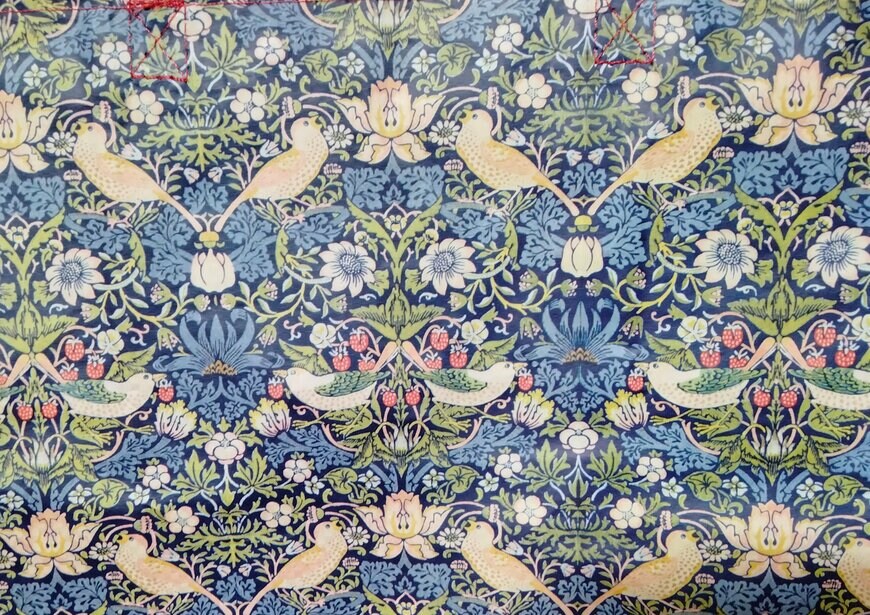 筆者撮影（セリア、割布ハンドルバッグ ウィリアム・モリス）