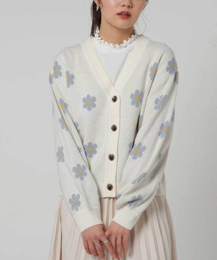 出所：ハニーズ公式通販サイト 総柄カーデ