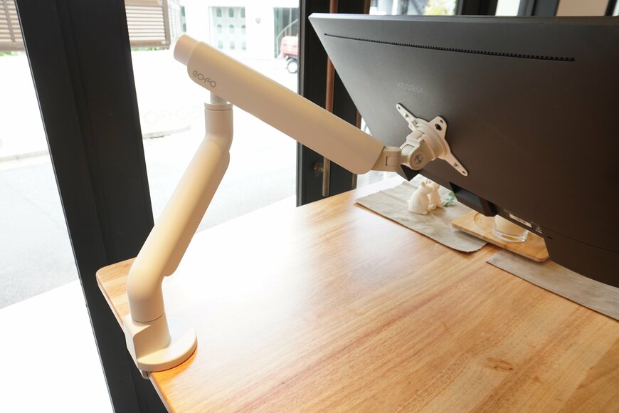 モニターに取り付けたアーム