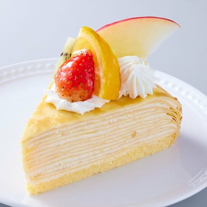 「成人の日 幸せ重ねのフルーツミルクレープ」