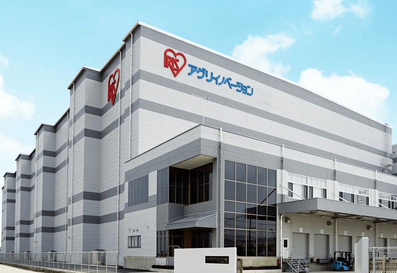 「置くだけで侵入阻止」アイリスオーヤマの防犯ダミーカメラライト。1980円で人感センサー付で「電気代もずっと無料」