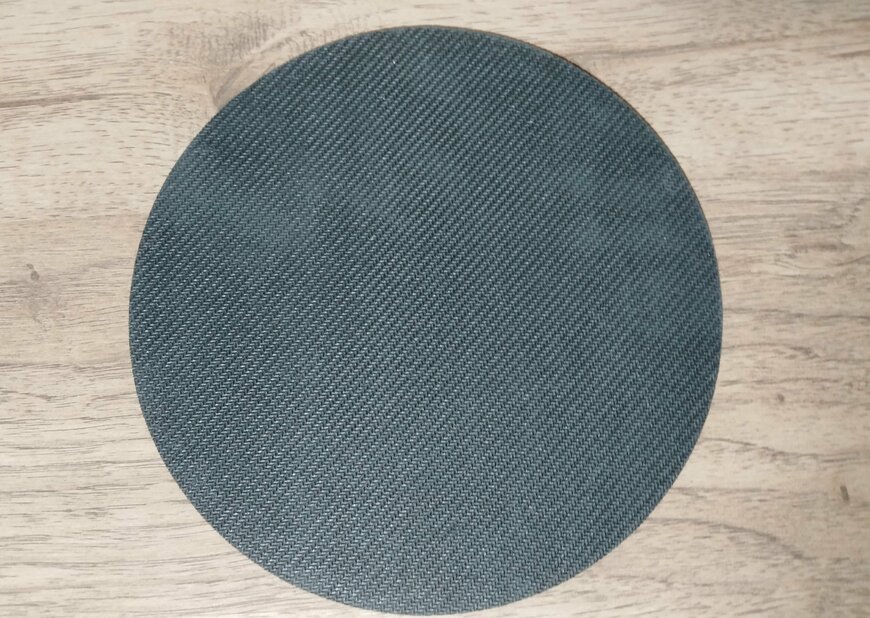 筆者撮影（セリア、ハロウィン マット 魔法陣）