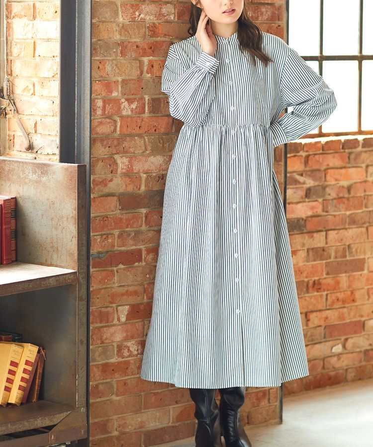 出所：Honeys Online Store バンドカラーワンピース