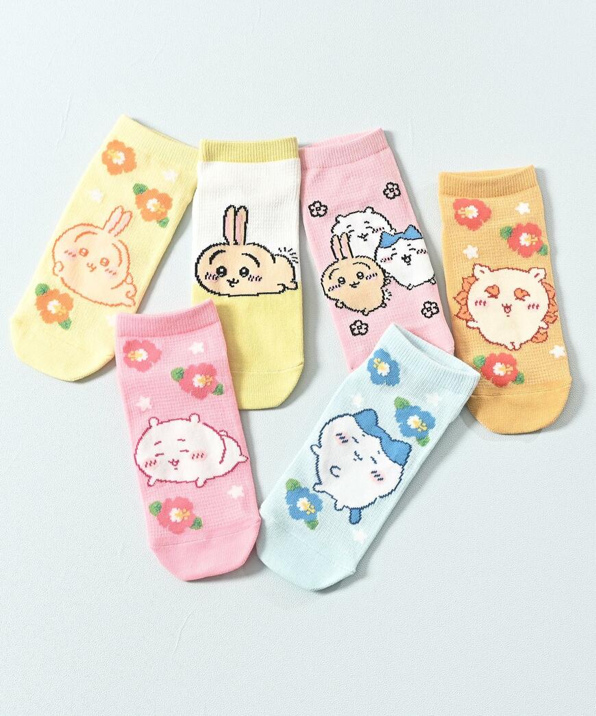 出所：ハニーズ公式オンラインストア ちいかわ／メッシュソックス