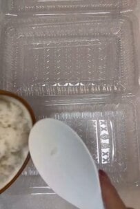 母が作る【女子高生弁当】きっちり詰まってまるでお弁当屋さんみたい！〈ピーマンの肉詰め〉も美味しそう！