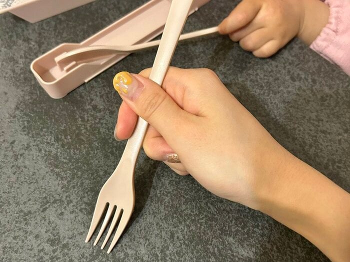 スライド式のスプーン＆フォークセット