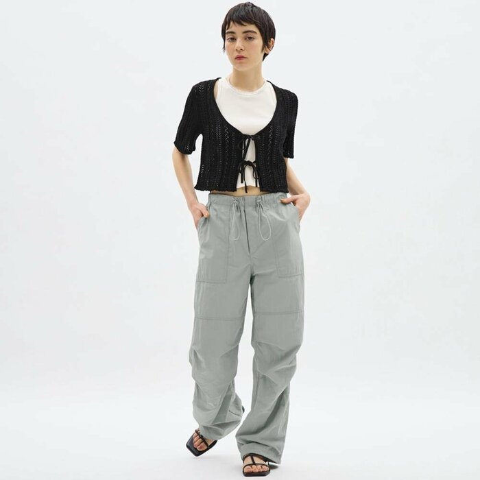 GU公式 テックパラシュートプルオンパンツ