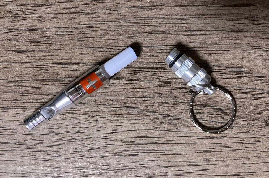 筆者撮影（セリア、緊急用呼子笛）