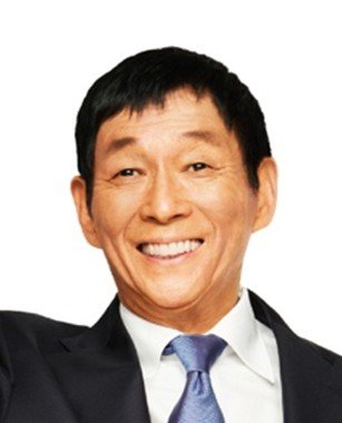 出所：バリュエンスホールディングス株式会社『明石家さんまさんが出演する新CMを5月4日より全国放映「さんまさん初ご来店」篇・「笑顔の査定室」篇を公開』