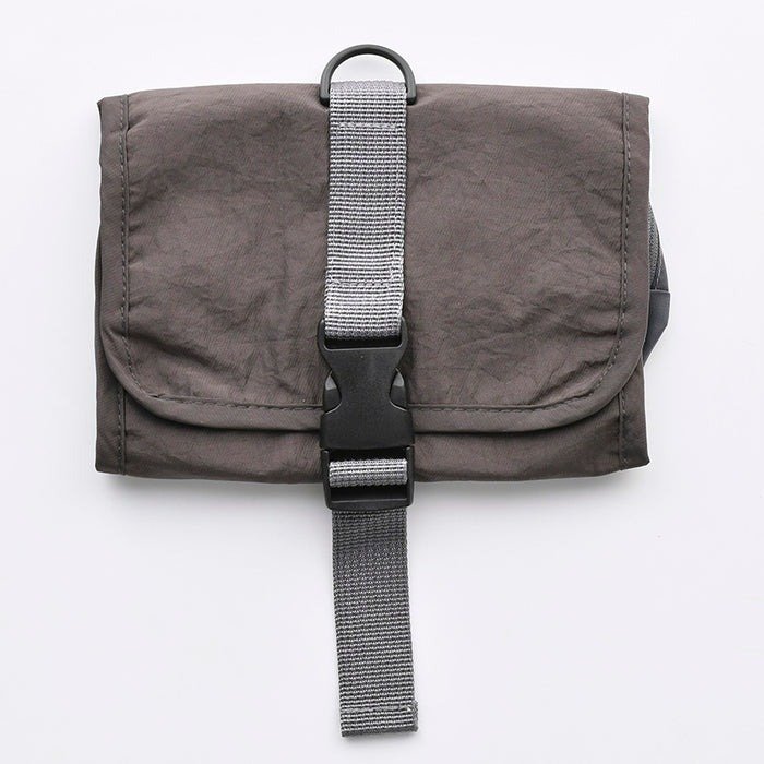 出所:ダイソー公式 ソフトナイロン吊り下げバッグ(3段、GY)