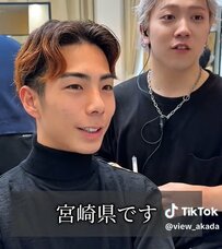 「かきあげヘア」でさらにおしゃれに！似合わせパーマで変身した男性に「素晴らしい」の声