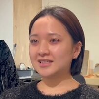 【大変身】クマに悩む女性がプロのヘアメイクで大胆イメチェン！流行りのY2Kモードに