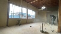 【元ごみ屋敷！45万円築50年中古戸建DIY】柱＆天井を修復＆白塗装で明るい部屋に大変身！「綺麗になってワクワク」の声