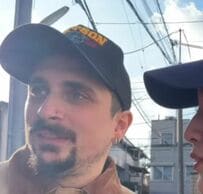 真冬に来日した外国人観光客の『ある服装』が見ているだけで寒すぎる！　日本人には「理解できない」