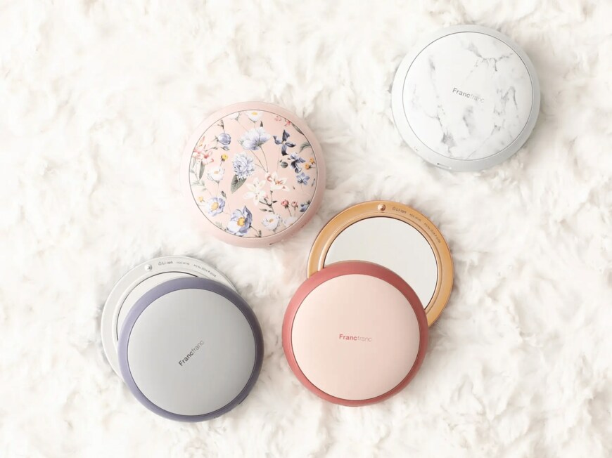 出所：Flancfranc公式　両手で使える充電式カイロ