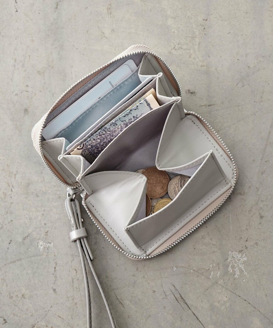 出所：アフタヌーンティー公式　ミニウォレット / TAEKO HIGASHIHARA×Afternoon Tea