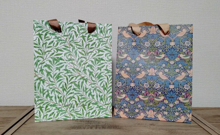 筆者撮影（セリア、ハンドルバッグS 縦 ウィリアム・モリス）