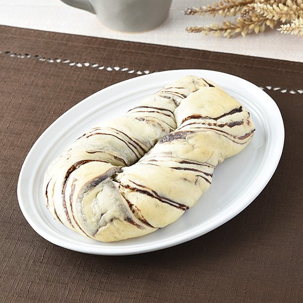 ファミリーマートの新商品:ふんわりもっちパン(チョコ)