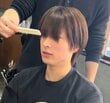 「ど直毛」な髪質の男性スタッフがヘアカットと「普段しないセット」でカッコよく変身！
