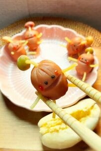 3兄妹ママがつくった車で食べる〈おでかけ弁当〉は……思わず笑顔になる!?〈サンドイッチ弁当〉に反響続々