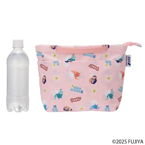 複数のポケットがついているため小物をそれぞれの定位置に収納できます