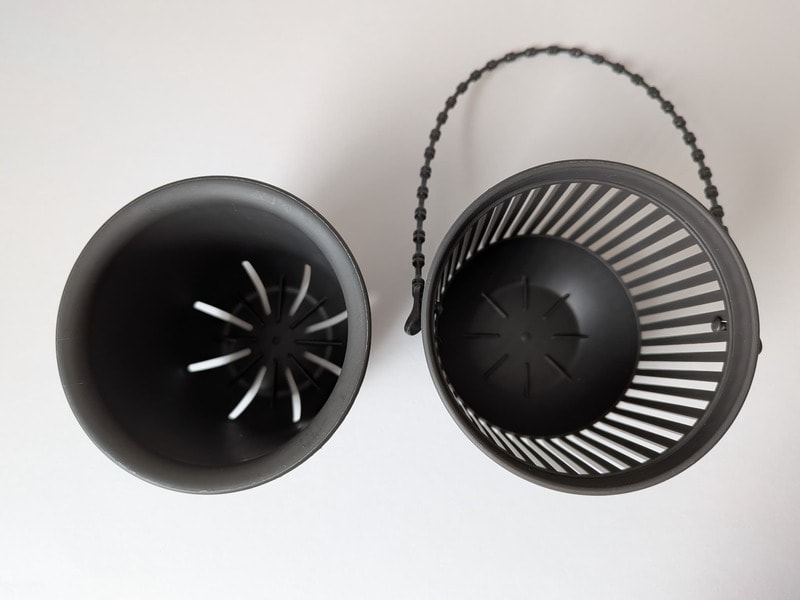 ダイソー　吊り鉢ミニブラック