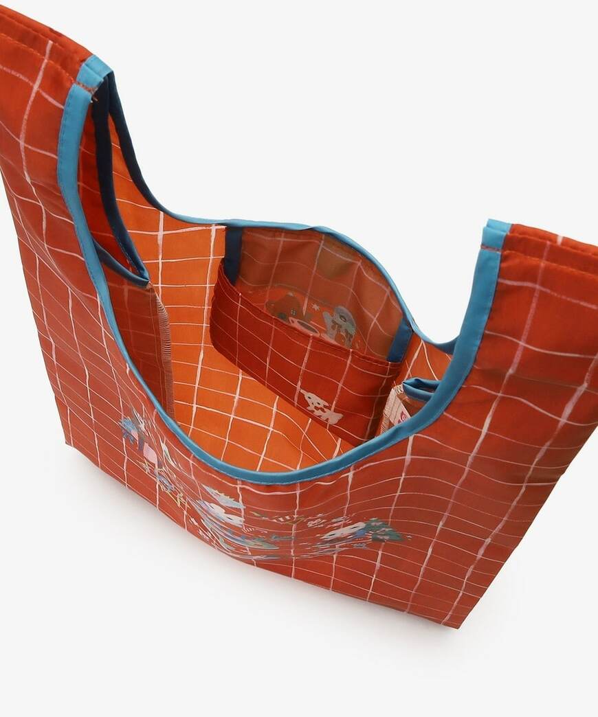 出所：アフタヌーンティー公式　ポケッタブルショッピングバッグ／北岸由美