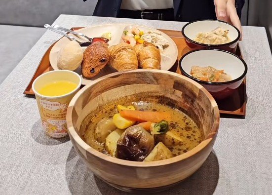 北海道旅行におすすめの「スーパーホテルPremier千歳天然温泉」　朝食の北海道グルメや天然温泉を思う存分満喫