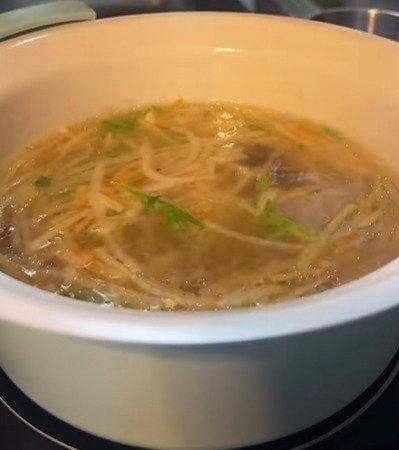 元料理人の父が、病み上がりの娘に作る「芯まで温まるお弁当」こだわりの参鶏湯風スープに驚き！