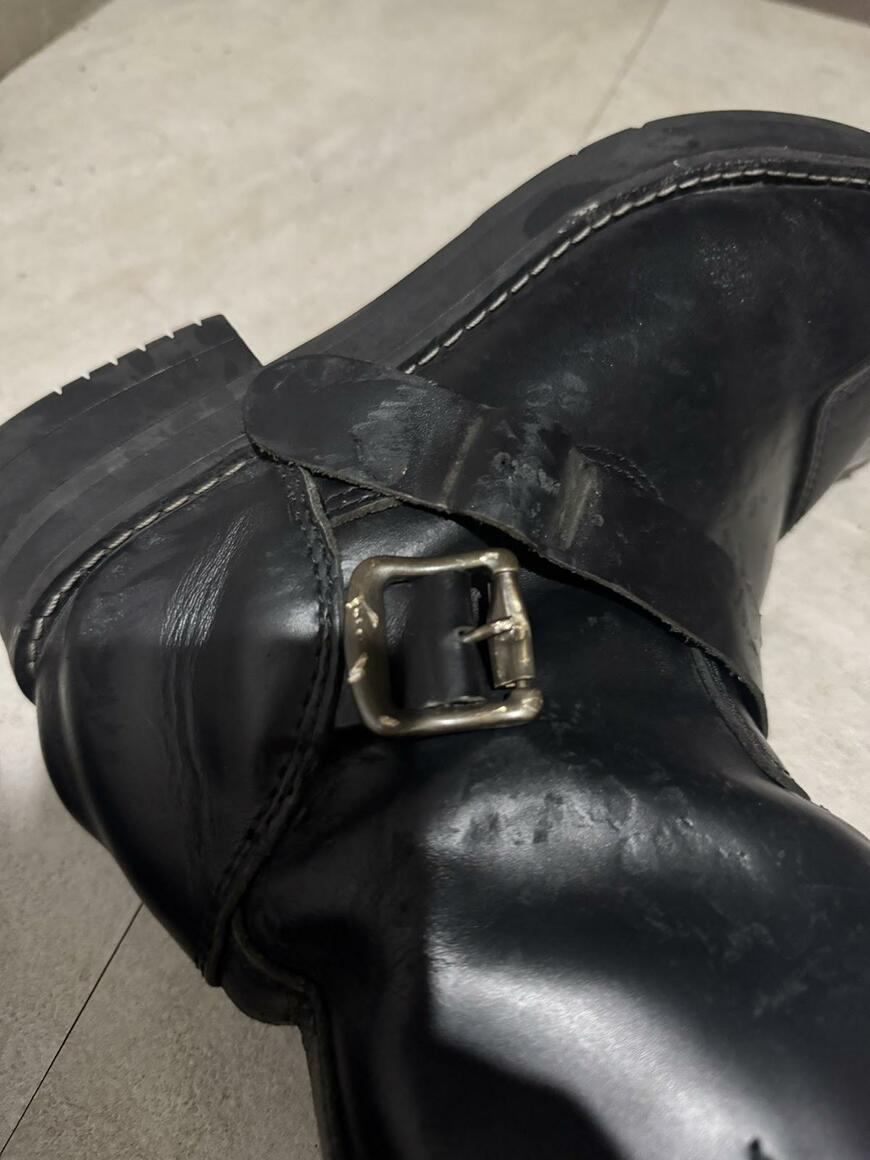 交通事故に遭った際に履いていたライディングブーツ