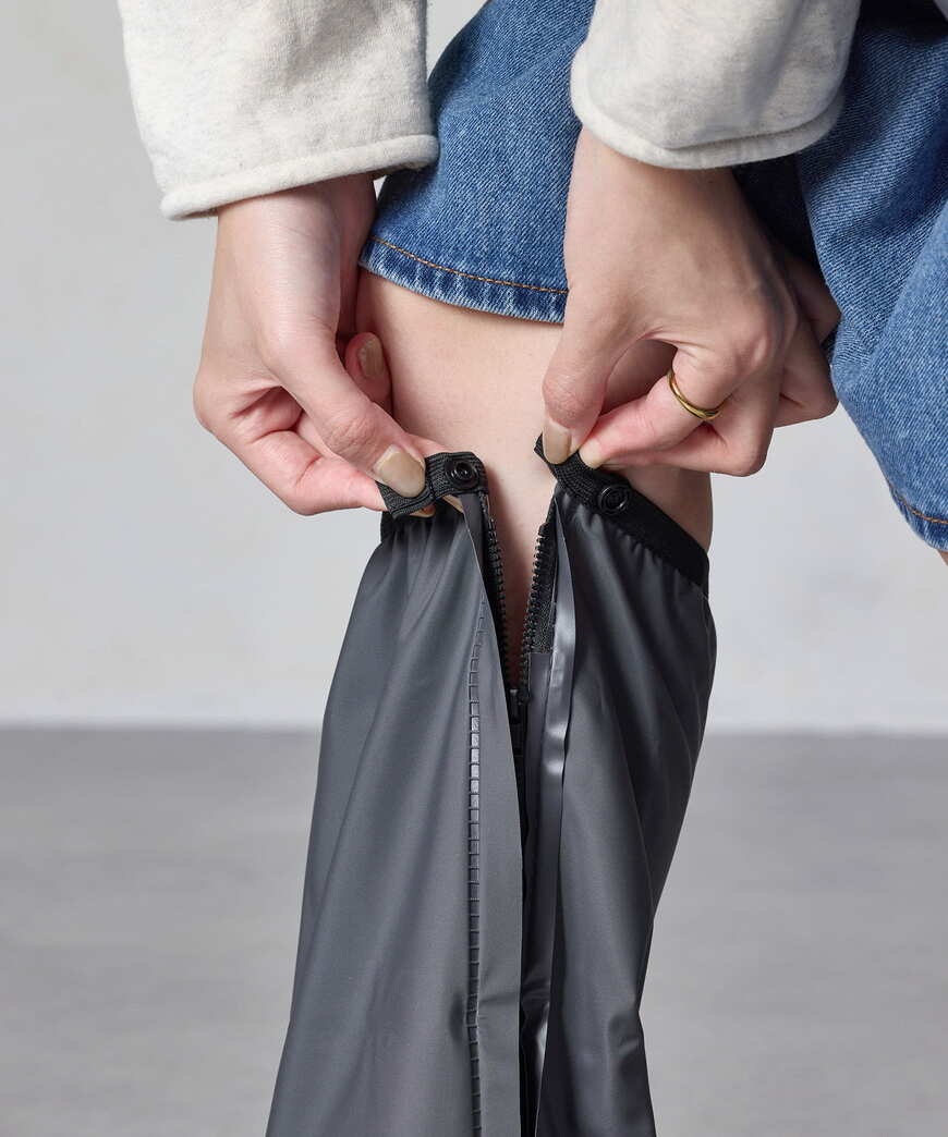 3COINS(スリーコインズ) 《撥水加工》ロングシューズカバー：L