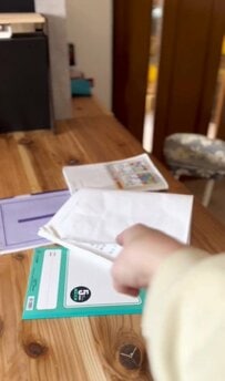 【100均DIY】「凄すぎ！」散らかしっぱなしのプリントがセリア×ダイソーで作るプリント収納ですっきり片付いた！