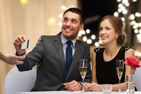 婚活貧乏になった人が思う、「お金をかけても実らない婚活」とは