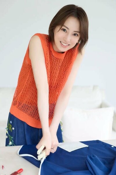 北川景子が登場する『COTTON TIME』7月号誌面カットⒸ天日恵美子
