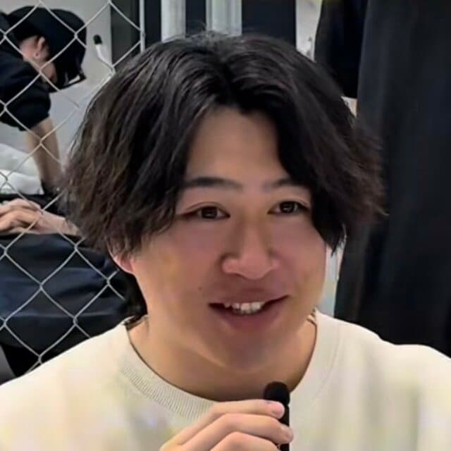 「バチイケすぎて……」髪型を迷う男性がツイストパーマでイメージチェンジ！希望をミックスさせたスタイルに大満足の笑顔
