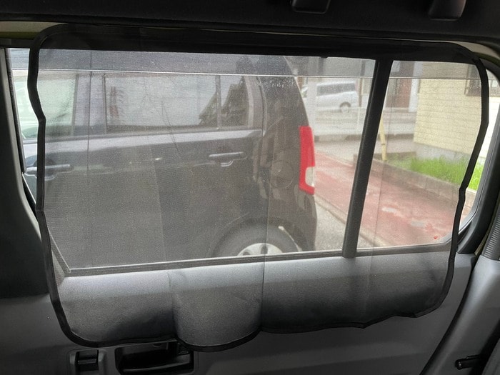 車用カーテン取り付け後
