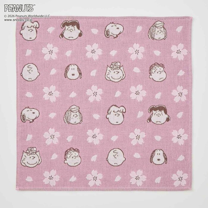 スヌーピーたちの愛らしい姿が使うたびに笑顔を届けてくれるでしょう