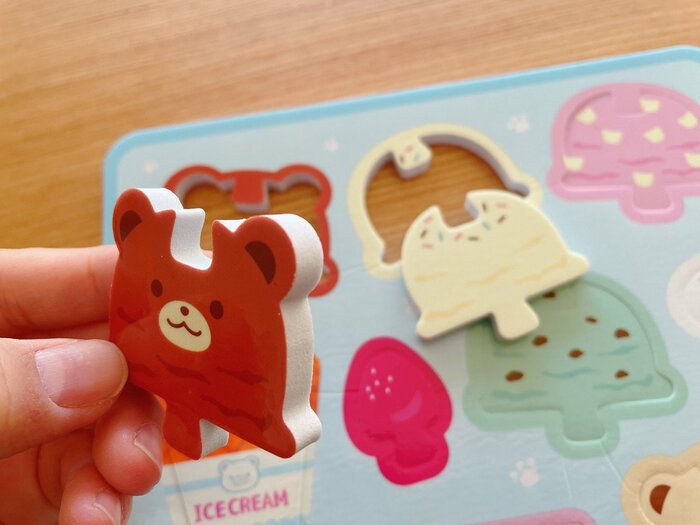 素材は、発泡ポリエチレンとポリプロピレン