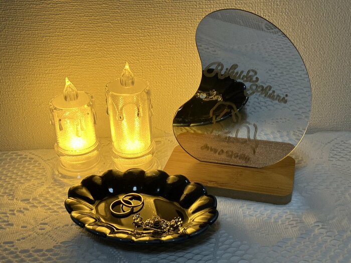 クリスマスツリーやオーナメントと飾るのもおすすめ