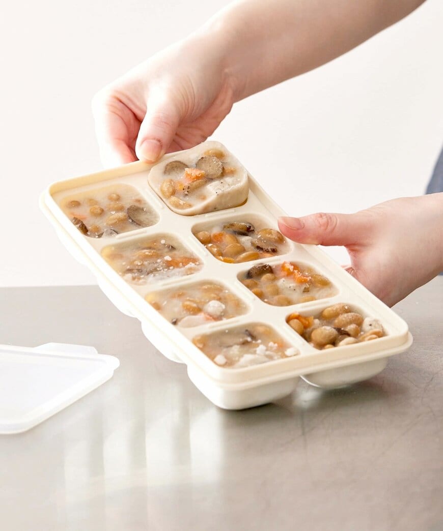 出所：3COINS公式　シリコーン冷凍小分け保存容器：M／KITINTO